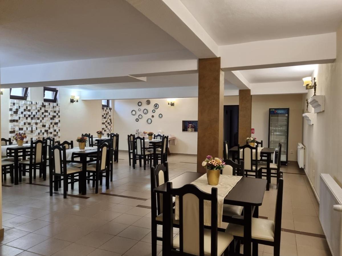 Alba Forum Alba Iulia Exterior foto